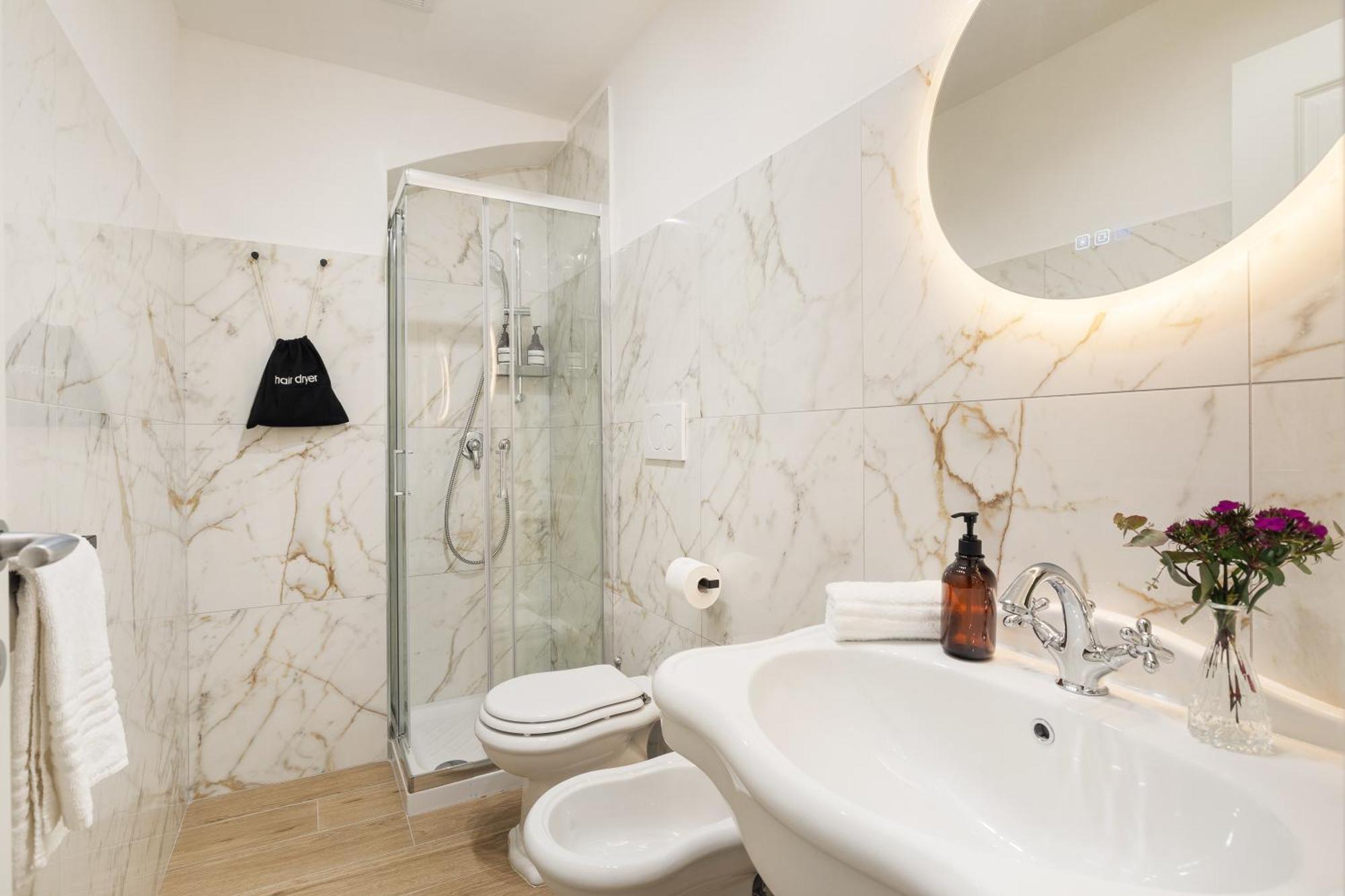 Leopardo Boutique Apartment In Trastevere โรม ภายนอก รูปภาพ